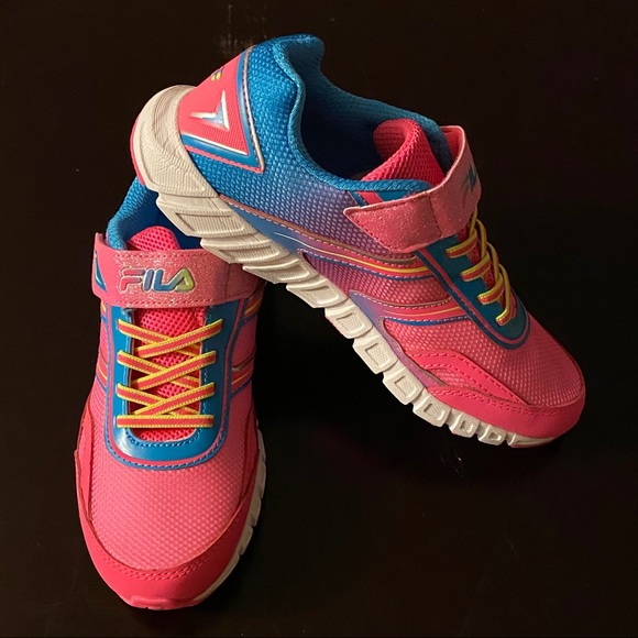 BLACK FRIDAY SALE - Fila Crater Running Sneakers - Picture 2 of 5